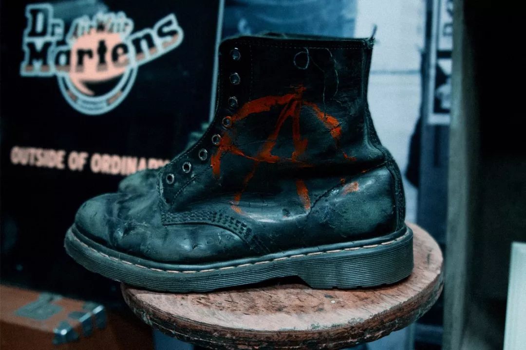 CdG、NBHD被区别对待?Dr.Martens“傲娇”的另一面~