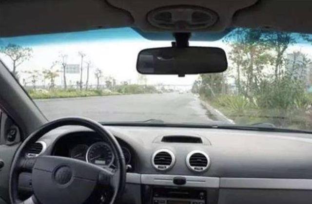 买新车必须注意这5点不然吃大亏,买新车要注意哪些事项和手续