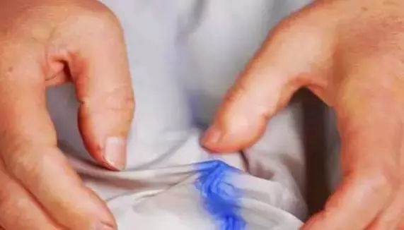 洗衣液能去除羽绒服油渍吗,干洗店洗羽绒服油渍小妙招