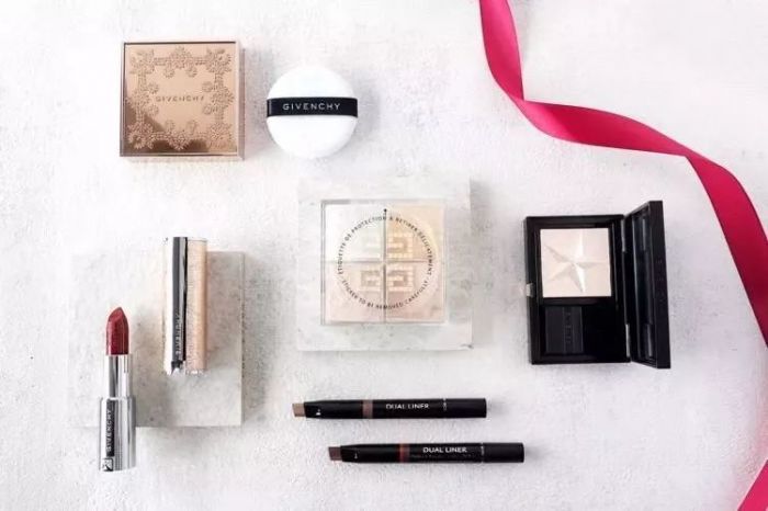 圣诞“妆”点亮平安夜