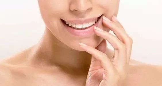 1岁多宝宝冬天嘴唇特别干开裂,冬季嘴唇开裂口子怎么办