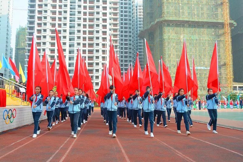 鍋ュ悍鍚戜笂浣撶幇褰撲唬瀛︾敓绮剧椋庤矊,鍋ュ悍鏍″洯娲诲姏灏戝勾
