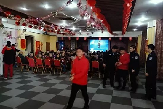 卖假药骗老人被警方抓,卖假药骗老人有人管吗