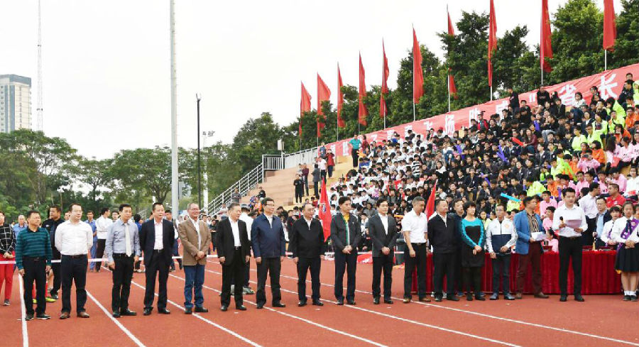 合众e贷鼎力支持“省长杯”青少年足球联赛，持续助力中国足球腾飞