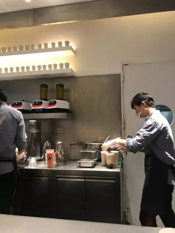 喜茶爆柠茶喝了恶心反胃,喜茶喝到了恶心的东西