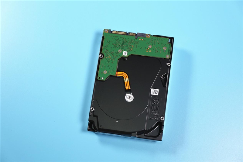 14t氦气盘希捷,希捷酷狼nas机械硬盘