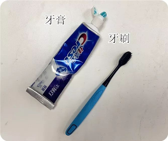 雪地靴脏了如何清洗干净,雪地靴全部脏了怎么清洗