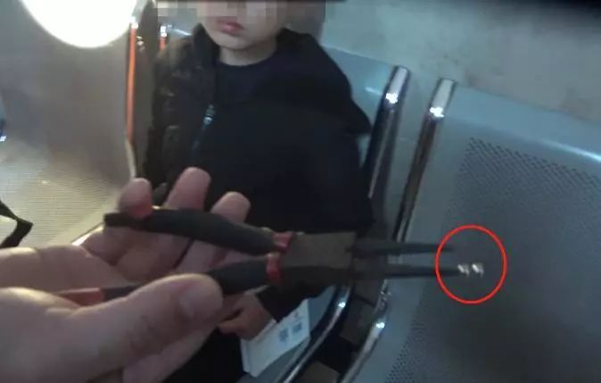 吸铁石不小心让孩子吞了有危害吗,熊孩子吸铁石