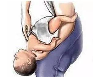 五岁男孩误食硬币想呕怎么办,男童误食硬币