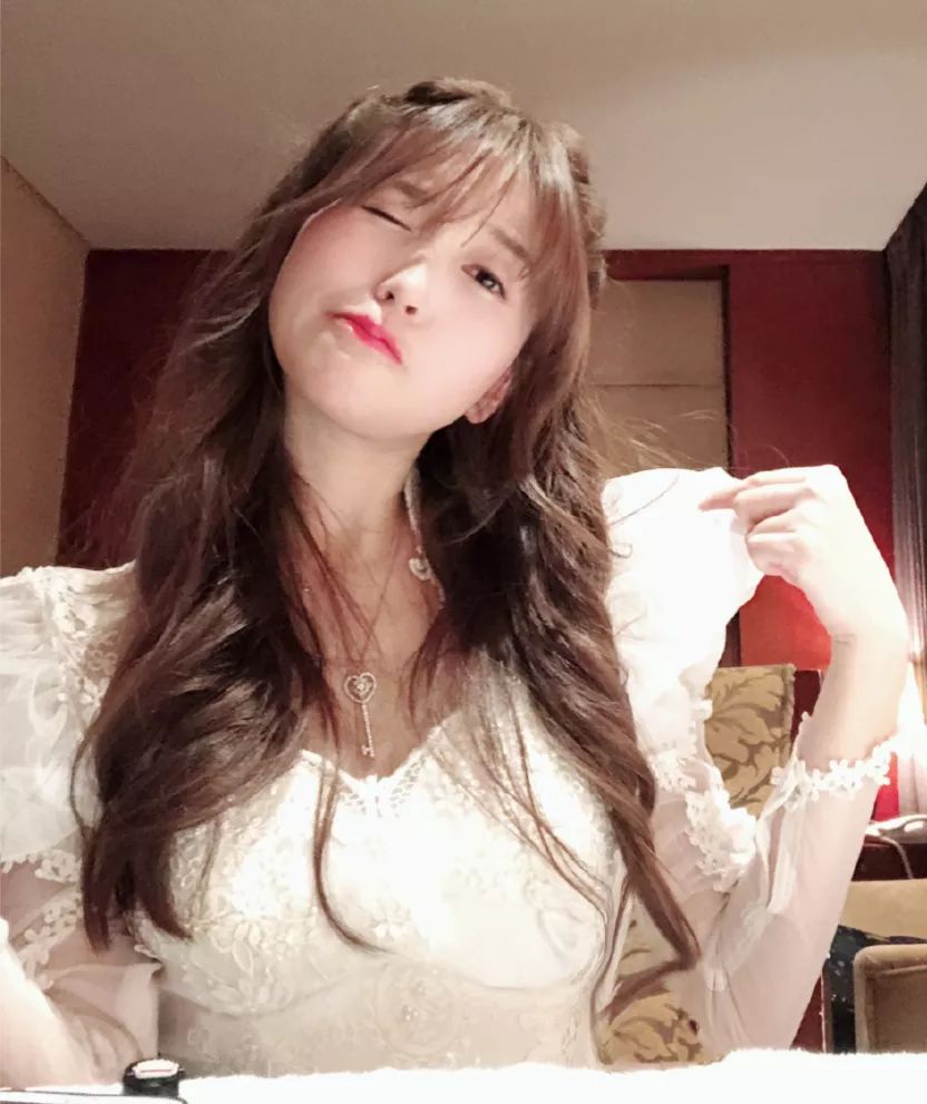 金莎回复的五个字引热议,金莎道歉全集视频