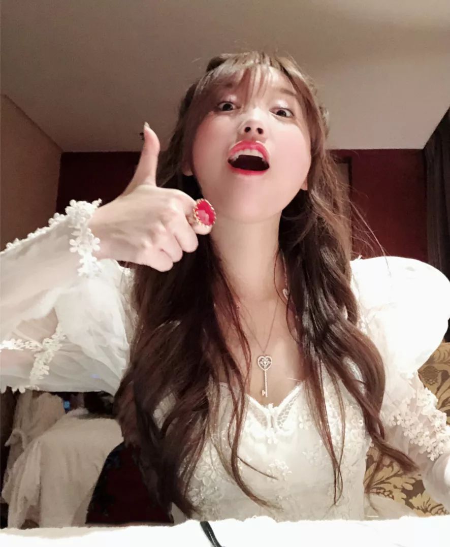 金莎回复的五个字引热议,金莎道歉全集视频