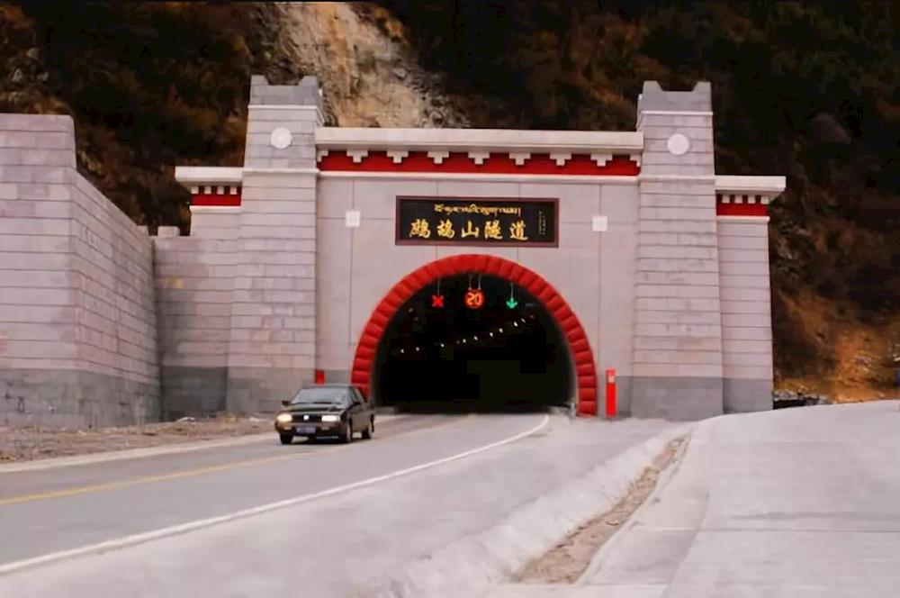 改革开放四十年之前的四川,改革开放初期的四川探索