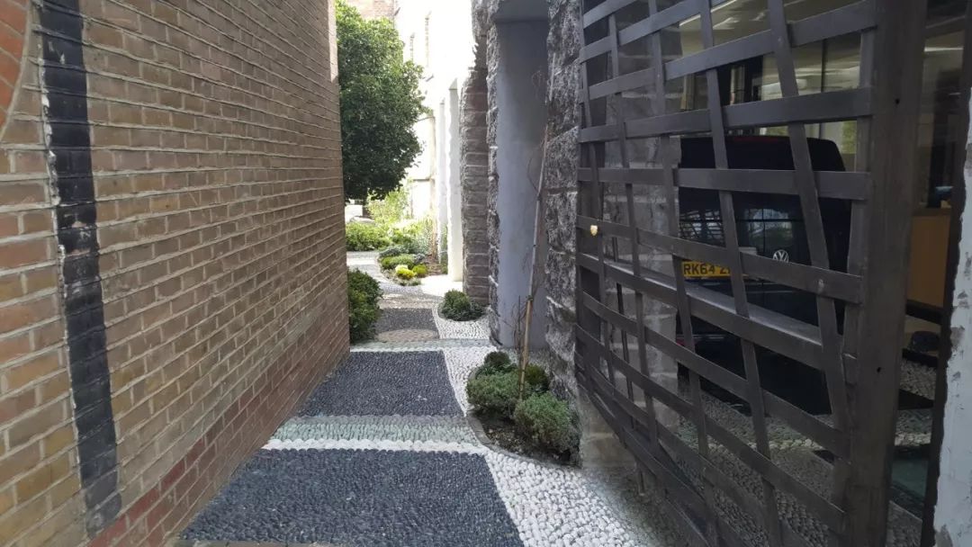 高端公寓烂尾楼,烂尾楼带来的惊喜