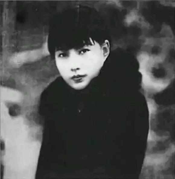 递上拜师帖，先生送给他一个500G移动硬盘……