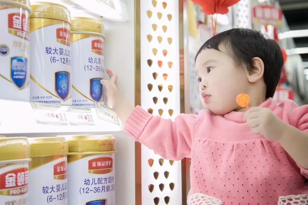 从母乳到奶粉的过渡妙招,怎样从母乳过渡到奶粉