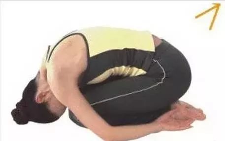 年会没有晚礼服怎么穿,出席年会如何穿着更受欢迎