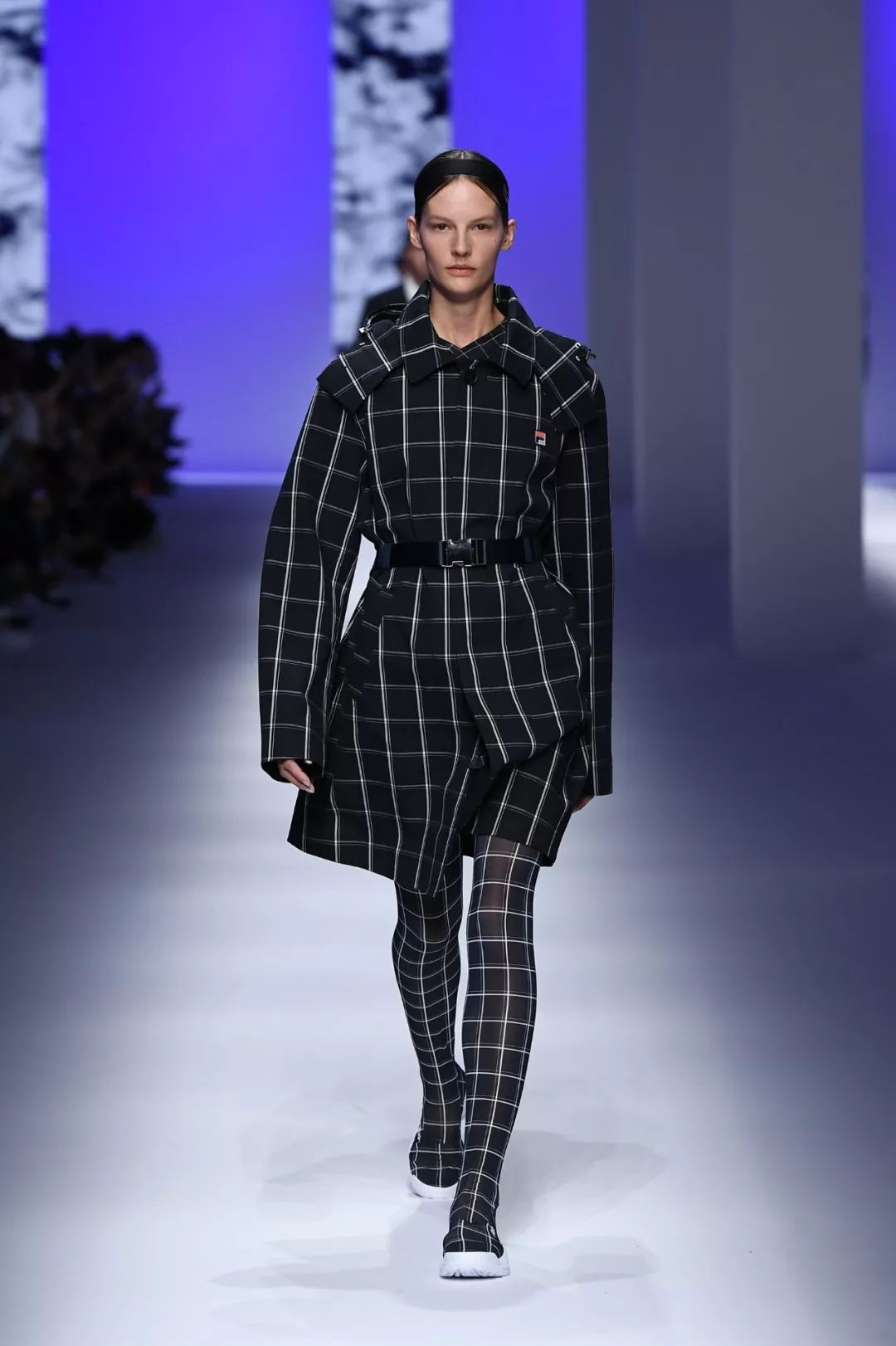 fila运动衣怎么搭配,fila高级时装