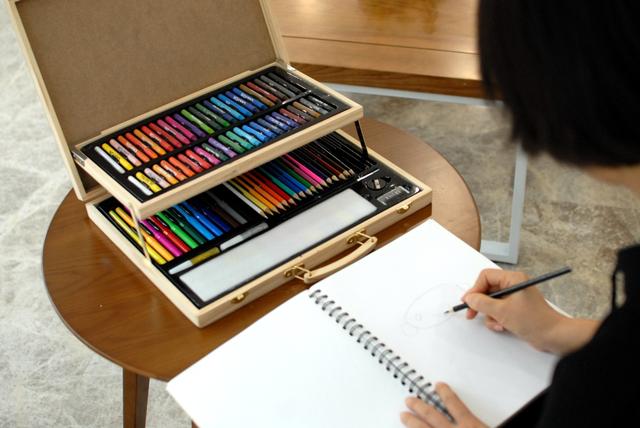 168件儿童绘画套装,儿童绘画大师套装