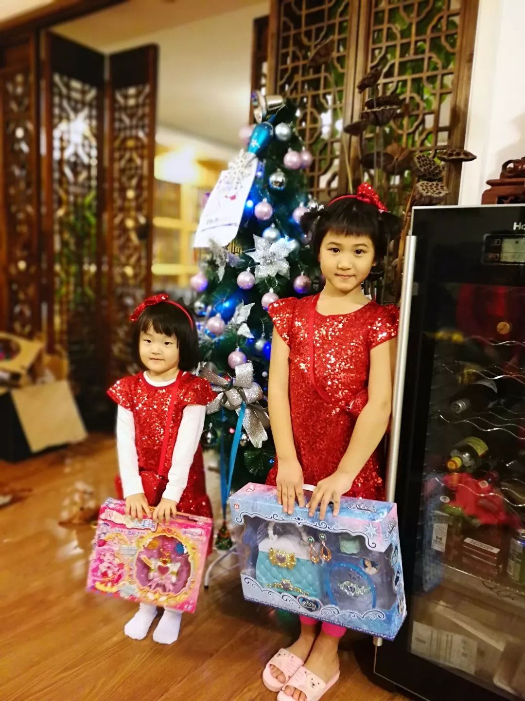 圣诞节出没的绿毛怪,圣诞节绿毛怪格林奇真人版