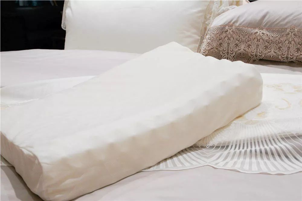 红红火火恍恍惚惚是什么意思,红色辟邪的说法