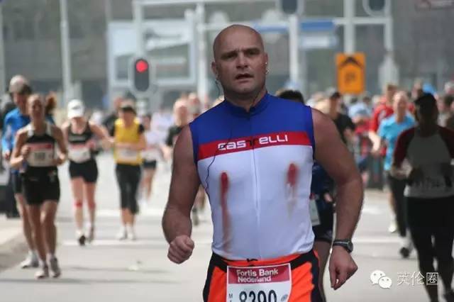不贴胸垫跑马拉松,跑马拉松不戴胸贴