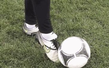 超远弧线射门技巧及训练方法,三种射门训练方法