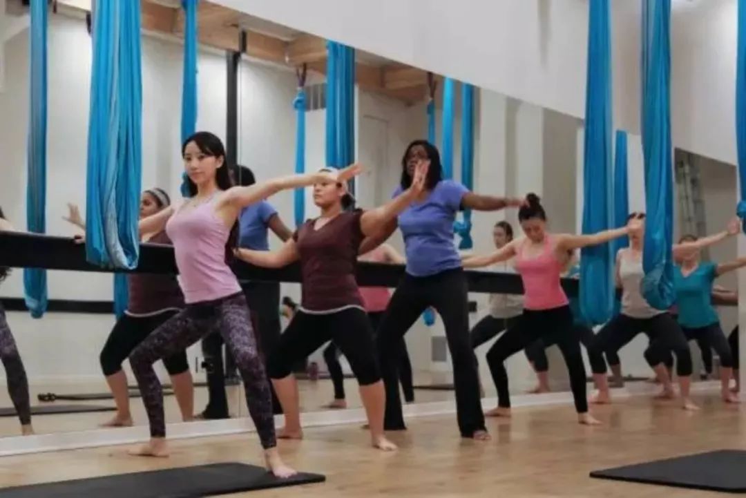 刘涛、沈月塑形私教：每天15分钟，教你轻松打造一双长白细直性感美腿