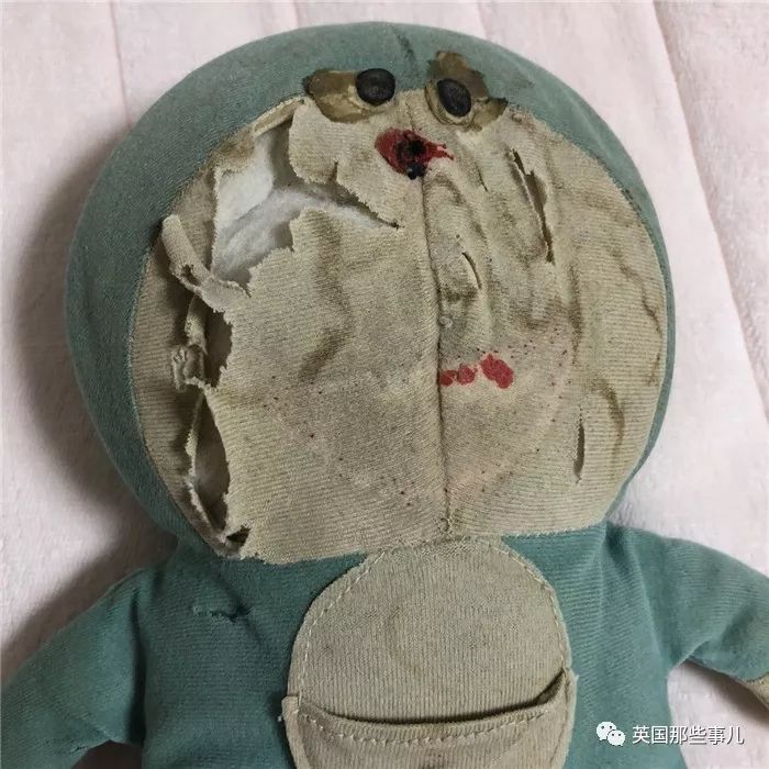 看到陪伴自己长大的玩偶获得重生，大概真的会开心到流泪吧