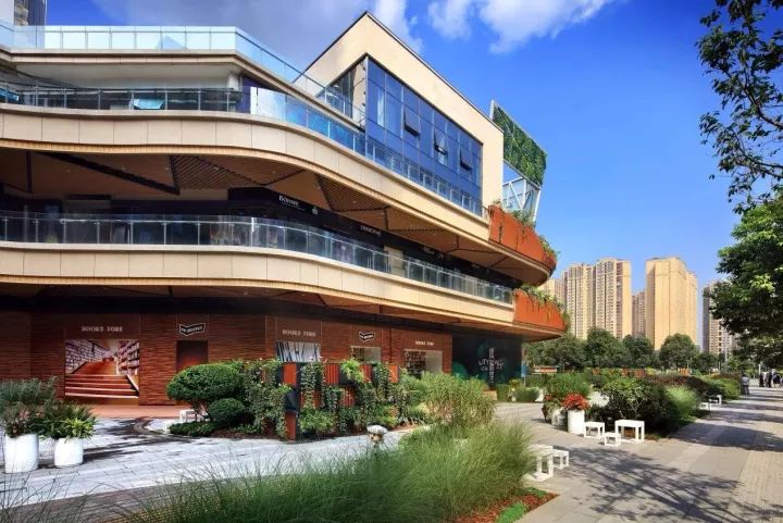 空中连廊、街角绿地、活力乐园……成都高新串起269公里风景线