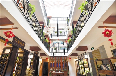 最惊艳的民宿房子,大山里面的现代风民宿