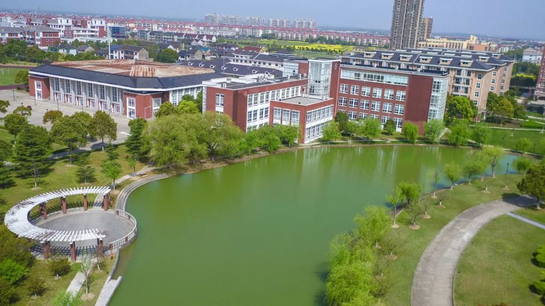 藏在松江叶榭镇里的这所大学，实力越来越厉害了！