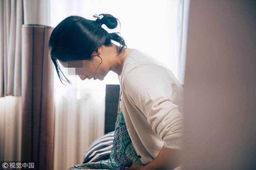 未婚女孩怀孕肚子变大,女子突然发现怀孕7个月