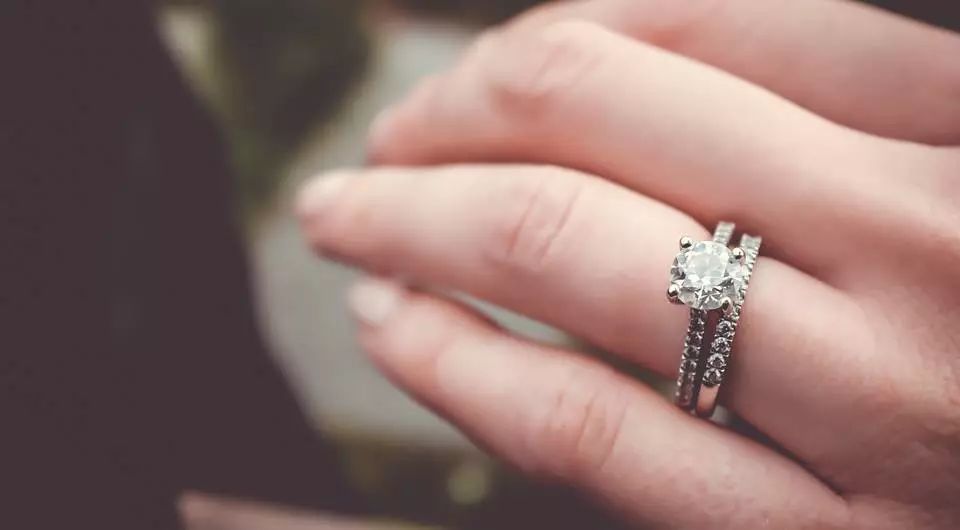 小红书推荐30分钻戒,比较好的一克拉钻戒多少钱