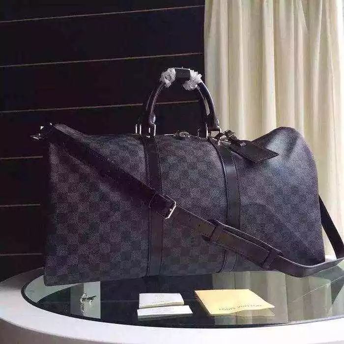 过年的时候要送什么给男友礼物呢,新年给男朋友送什么礼物比较合适