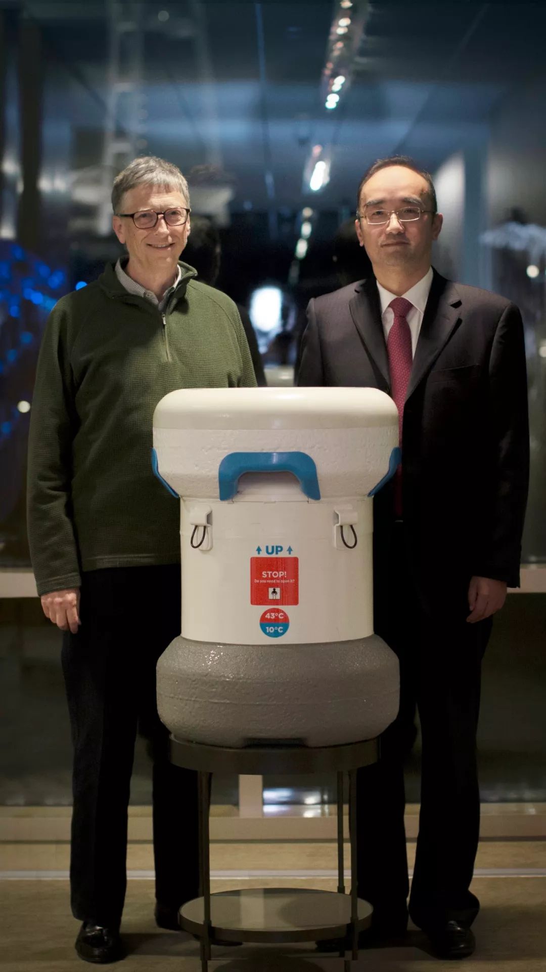 璐㈠瘜骞村害灏侀潰瑙嗛,璐㈠瘜骞村害灏侀潰