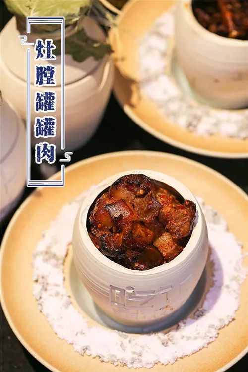 上桌、放火、砸罐罐……在长沙，吃饭皇帝大凭什么超“火”？文末狂砸现金券！