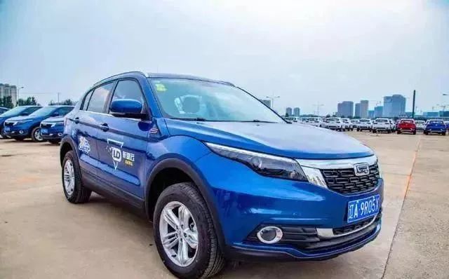 共享汽车来了4块钱就能开一天,共享汽车来一波