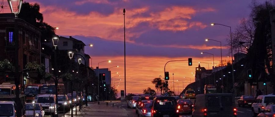 知乎高赞回答：那些你看不上的行业，往往藏着最赚钱的机会