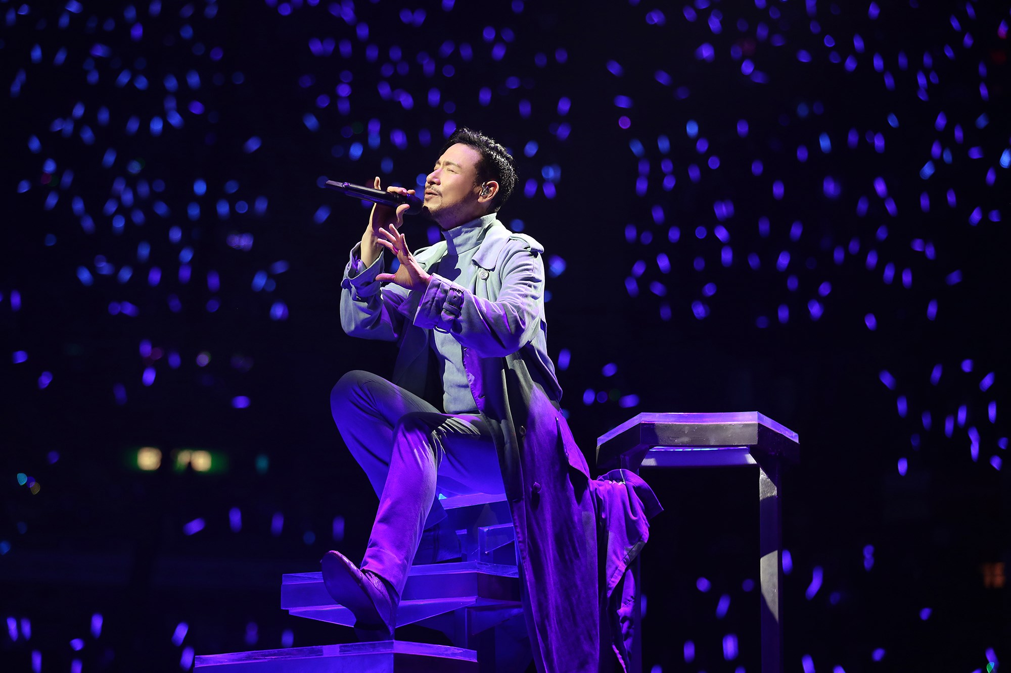 世界巡演233场刷新世界纪录烙下圆满印记学友行善不遗余力香港站筹得过百万善款赠予中医疗服务