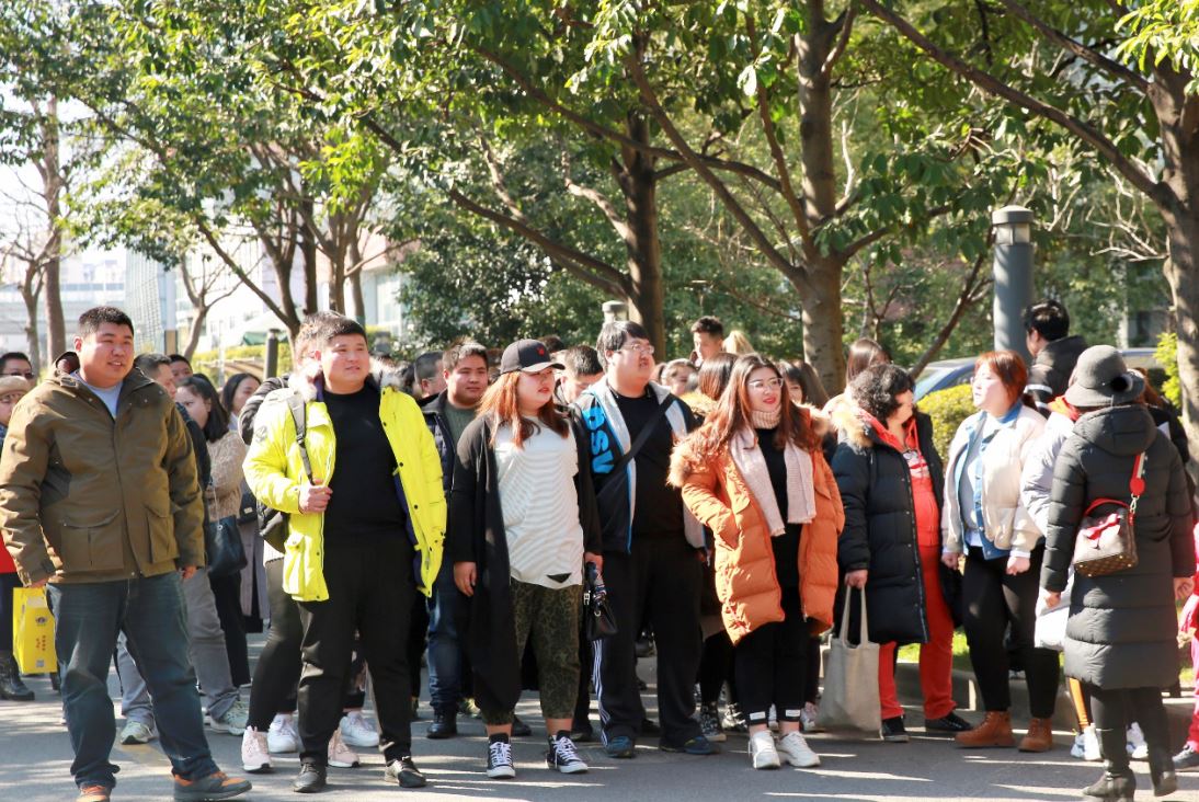 350斤的胖子跳街舞有多高,400多斤的胖子跳街舞