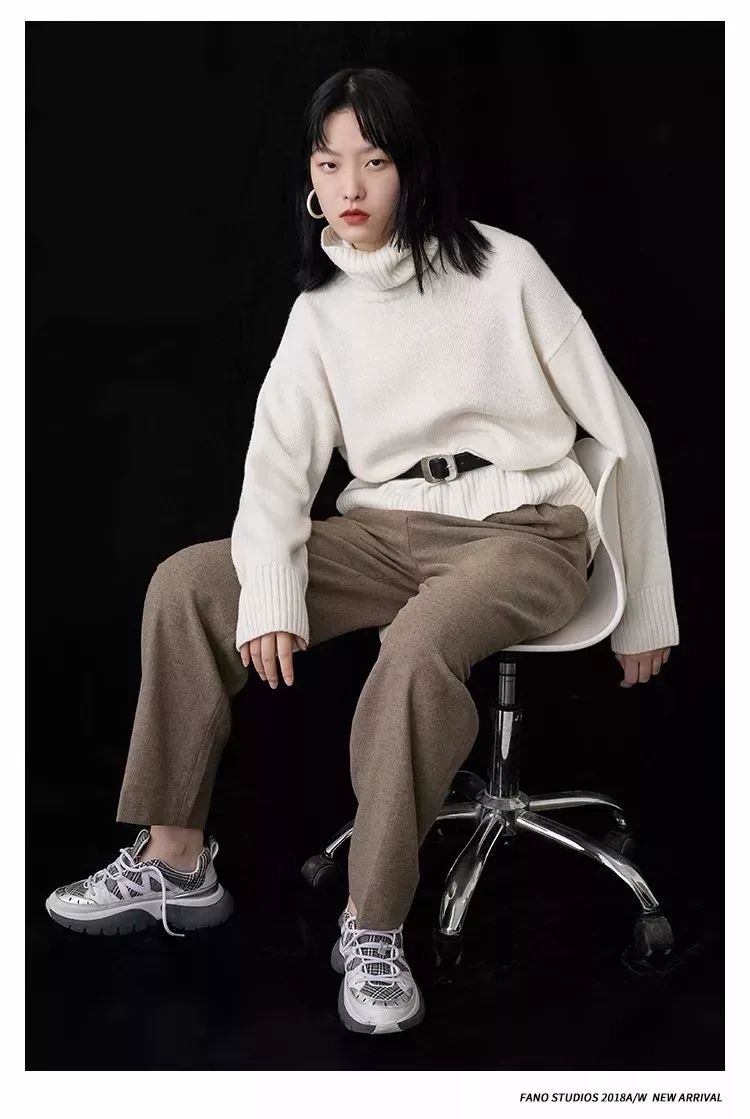 爆款羽绒服全部超低价,反季羽绒服清仓中的低至四折