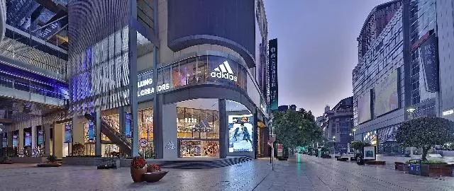 新春回顾｜2018年，你有没有被这些超级旗舰店刷爆朋友圈？