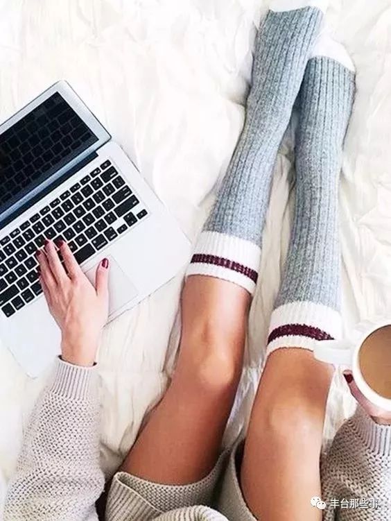 旧毛衣先别扔剪一刀美翻了,旧毛衣一件变两件