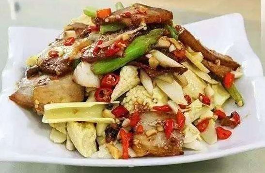 春天吃花要注意！吃错会中毒，头晕恶心呕吐，每年都有人中招