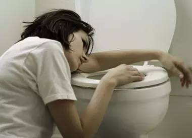 嘴唇干裂起疱疹,糖尿病嘴唇干裂