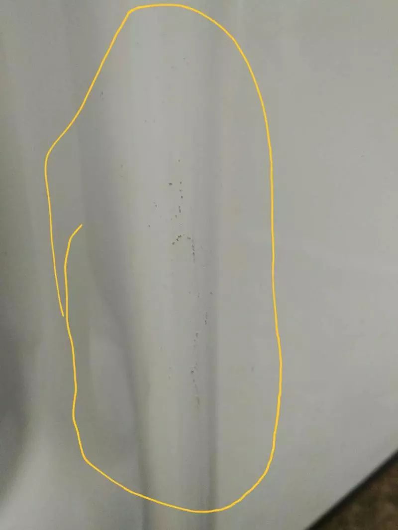 新车发现有喷漆,新车出现刮痕4s店喷漆