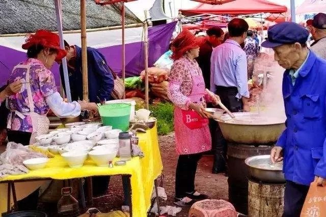 云南旅游昆明小吃街攻略,昆明乡街子网红打卡点