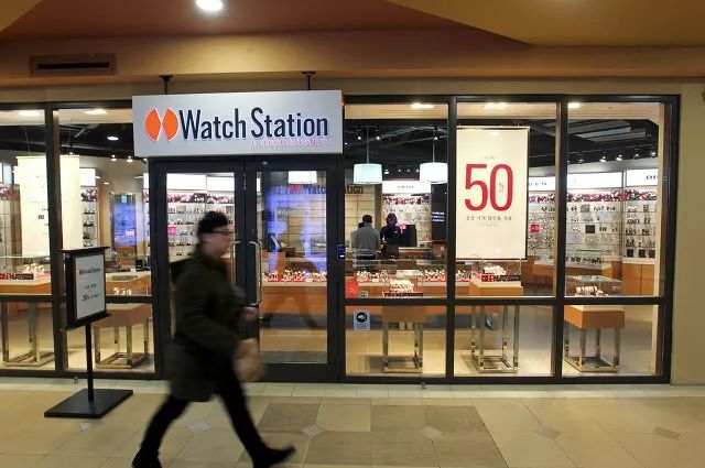 国内免税店购物必买,中国首家市内免税店在哪