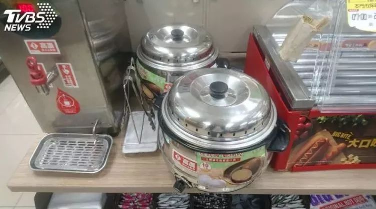 台湾名嘴吃不起茶叶蛋和泡面,台湾同胞们吃茶叶蛋