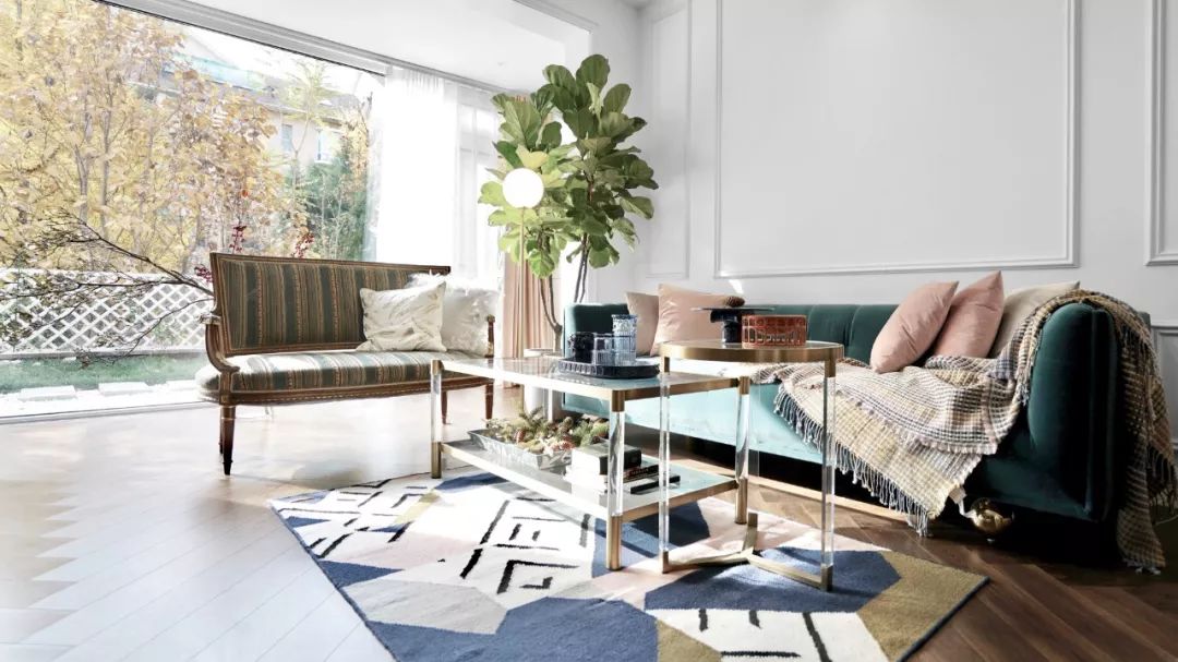 还买乌云壁纸呐？！他家藏着海外小众壁纸大全